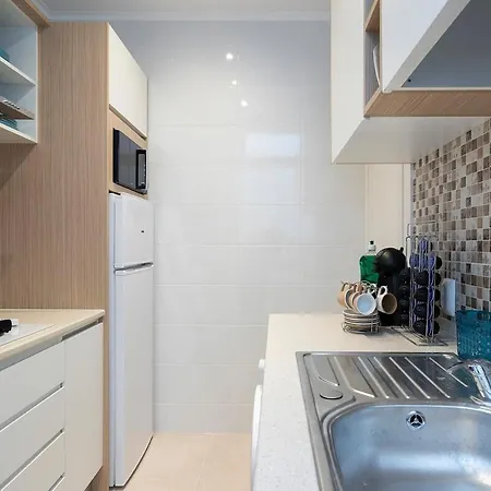 Bright 1 Bedroom In The Heart Of Sunny